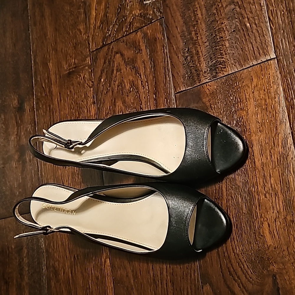 Cole Haan kitten heel